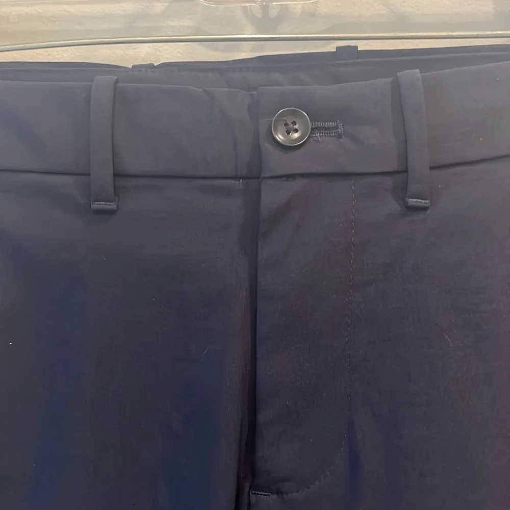 GAP men’s navy blue slacks / pants. Slim tech. Size 28 x 28